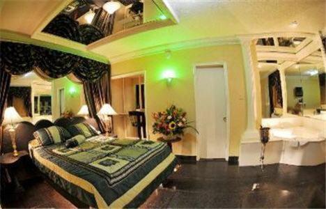 Hialeah Executive Motel Miami Springs Room photo